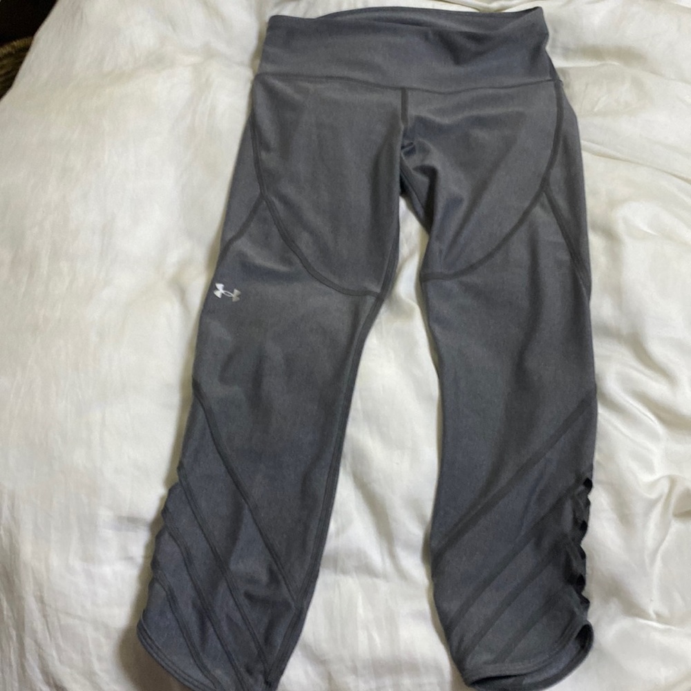 Under Armour Compression Leggings/Capri size Medium